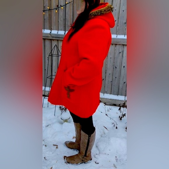 Vintage warm Northern Parka inspired by Indigenous Native American Design - Picture 4 of 8